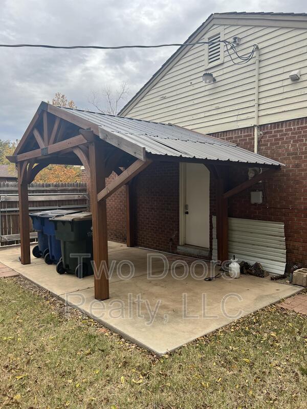 Photo - 9301 Nichols Rd
