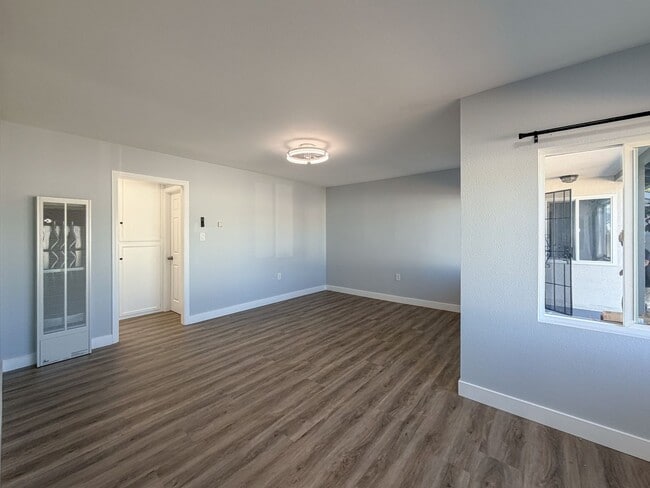 Photo - 502-504 E Hemlock- LT Unit 504 E Hemlock- LT