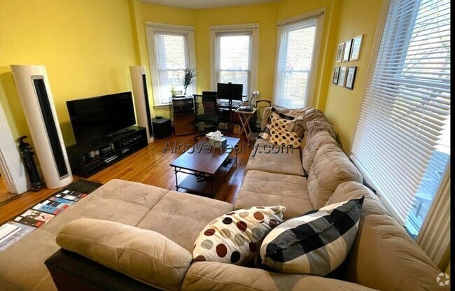 Building Photo - 204 River St Unit 204 Rental
