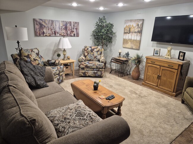 Building Photo - 65 Princeton Ave Unit Warwick Rental