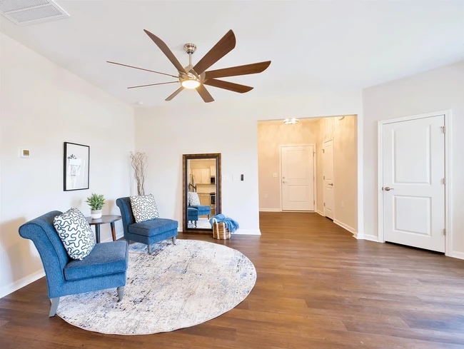 Photo - 60 Whitesell Way