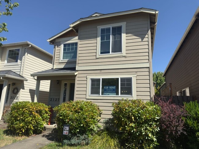 Building Photo - Desirable Orchard Lair Neighborhood