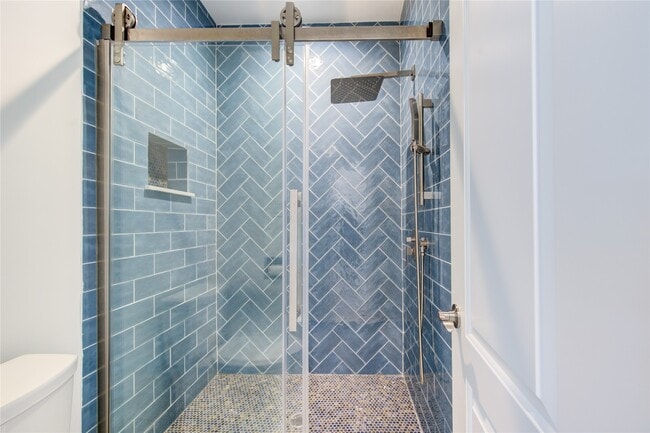 Photo - 1418 Studewood St