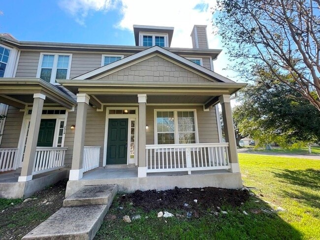 Building Photo - 251B Utterback Unit 251 B Utterback