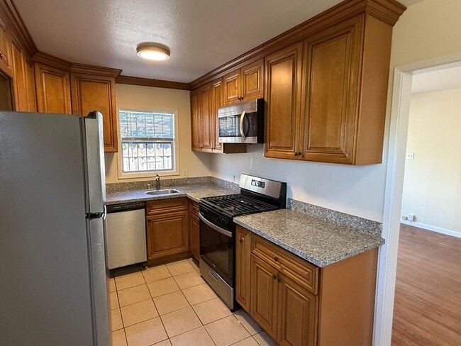 Photo - Gaynor Ave, 1317-1321 Unit 1321
