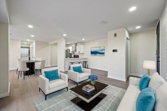 Edgewater Manor