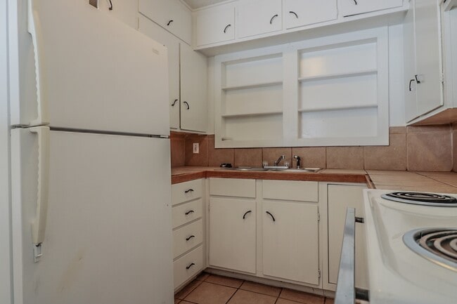 Photo - 2108 38th St