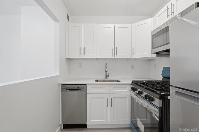 Photo - 671 Bronx River Rd Unit 2N