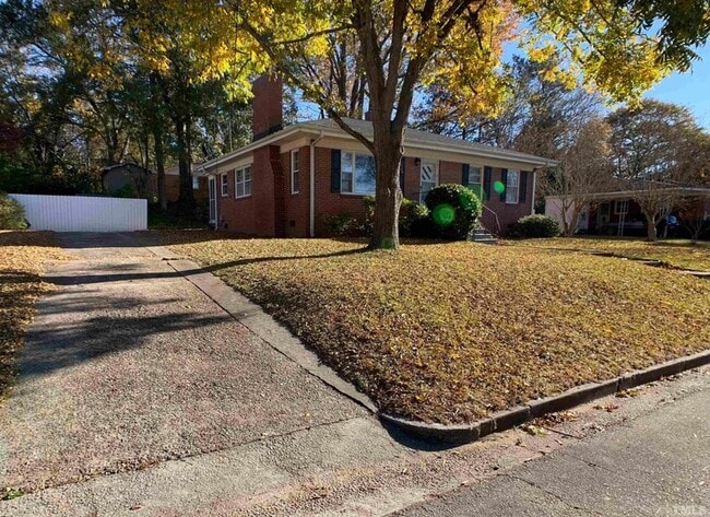 Photo - 217 Hardee St
