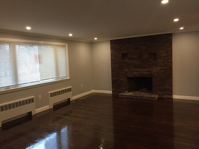 Photo - 793 Dedham St