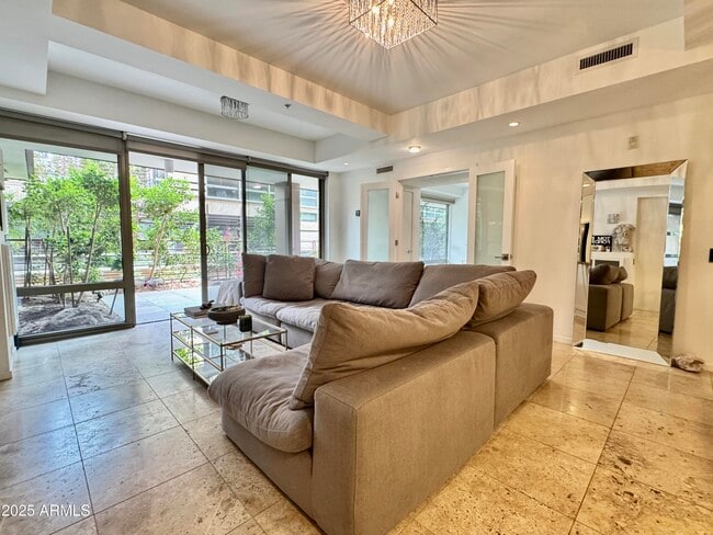 7141 E Rancho Vista Dr Unit 2013