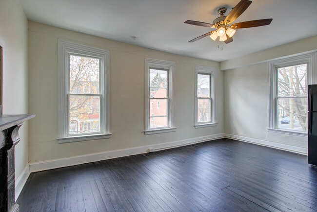 2nd Floor Living/Kitchen - 403 Lancaster Ave Unit 2nd Floor Apartment