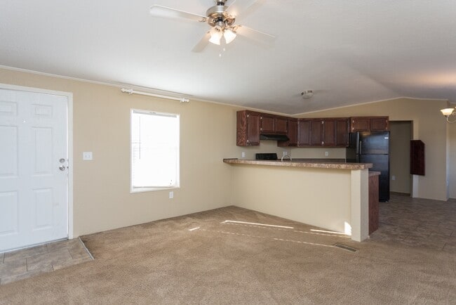 Photo - 15716 Country Way