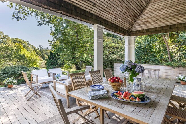 Photo - 103 Georgica Rd