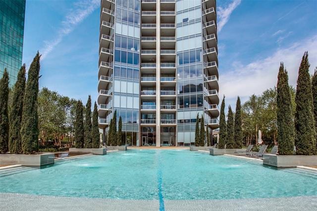 Building Photo - 2900 McKinnon St Unit 1606