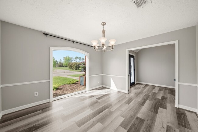 Photo - 3002 Hampton Dr