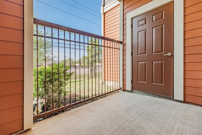 Building Photo - 3400 Louetta Rd Unit 314