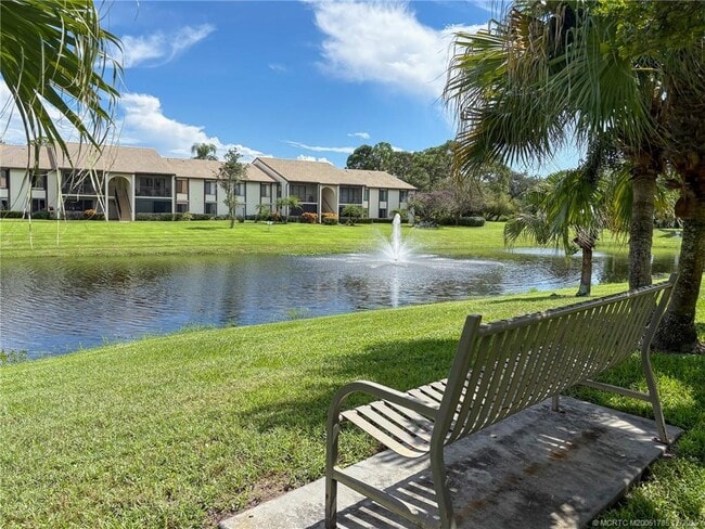 Photo - 1965 SW Silver Pine Way Unidad H1