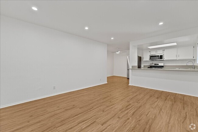 Building Photo - Beautiful Glendale Apartment! Unit 02