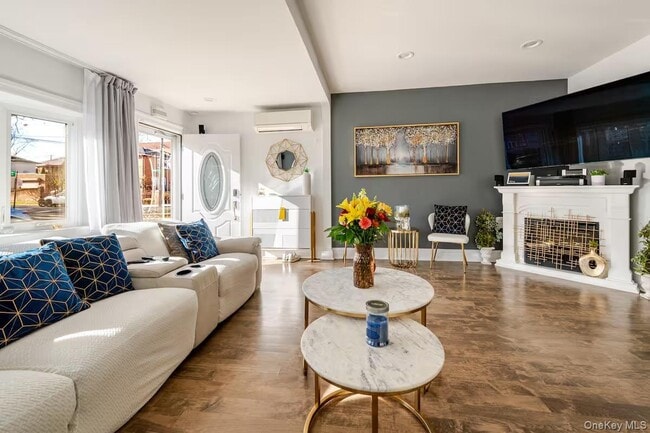 Photo - 151-05 20th Rd