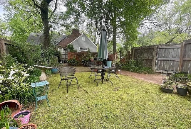 Photo - 433 Thorn Pl