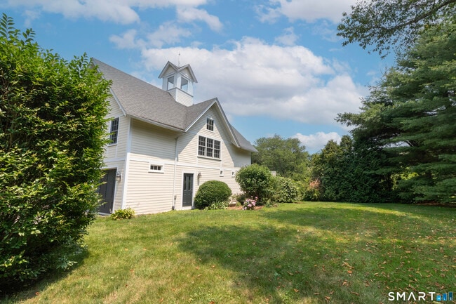 Photo - 200 Whitfield St