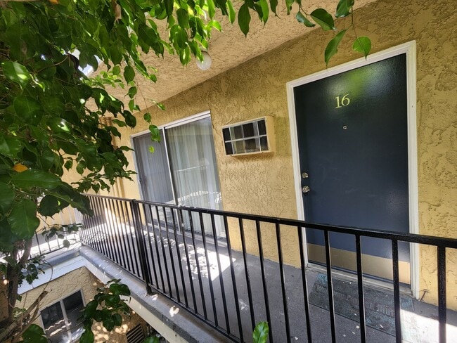12745 Vanowen St Unit 16