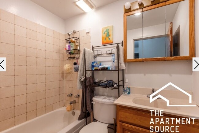 Photo - 1627 N Winchester Ave Unidad G