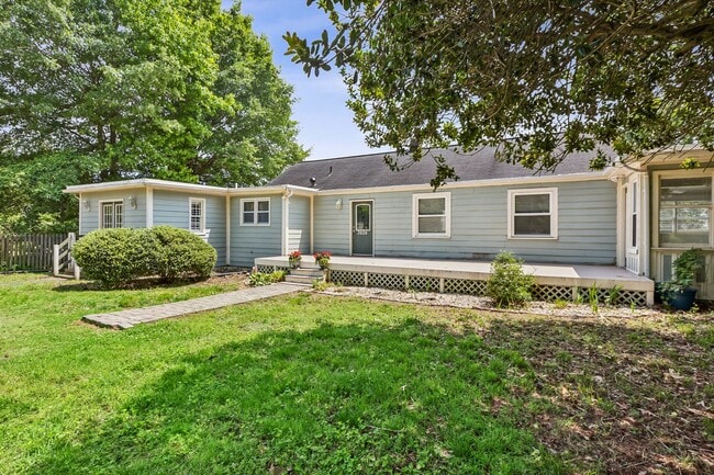 Photo - Water Views, Hampton, 3 bed 2.5 bath Ready Now!