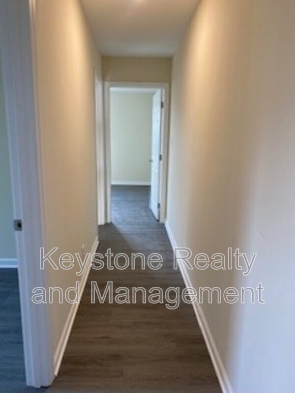 Photo - 131 Mace Ln