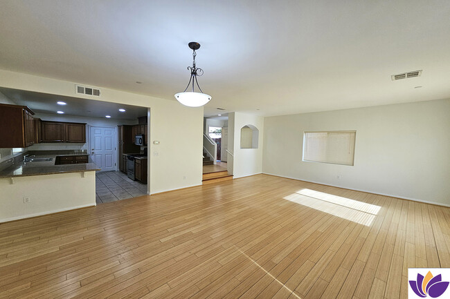 Photo - 14040 Bryant Ln Condo Unit 14040 Bryant Ln, Sylmar,