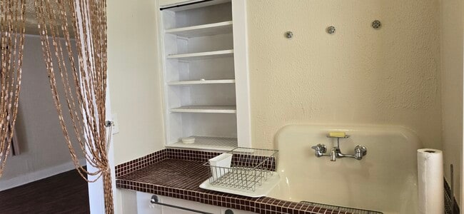 Photo - 1836 Jackson St Unidad #12 -2nd floor Guesthouse