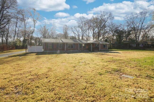 Photo - 6124 Williams Rd