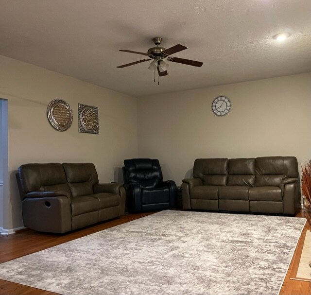 Photo - 4846 Garnet Cir