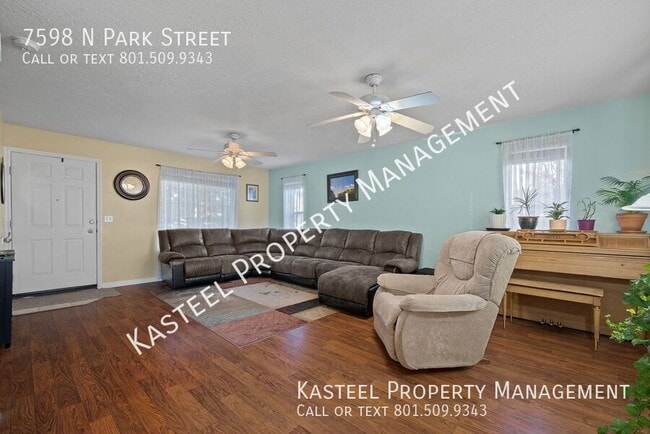 Photo - 7598 N Park St