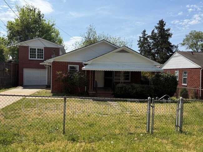 Photo - 3122 Baldwin St