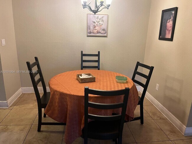 Photo - 15610 SW 105th Ln Unidad 606
