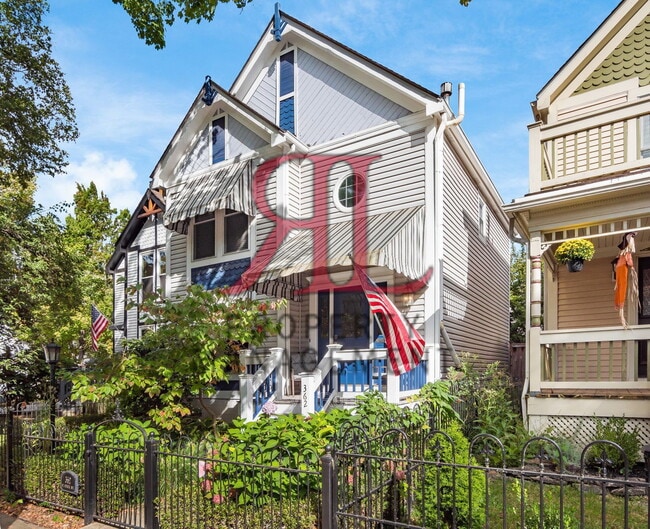 Photo - 362 W 4th Ave