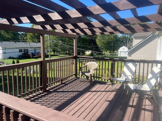 Photo - 325 Rockhurst Rd