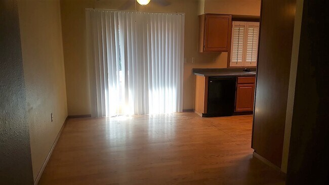 835 Lori Ct