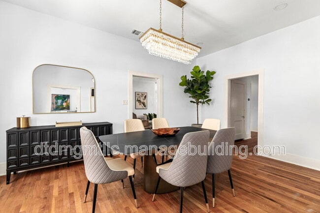 Photo - 110 E Craig Pl Unit 2