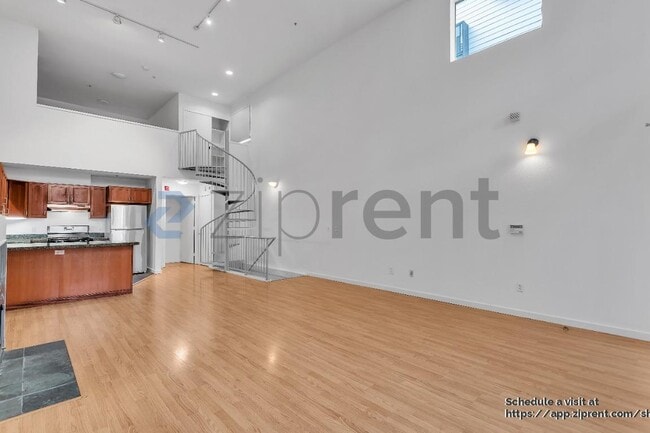 Photo - 950 Harrison St