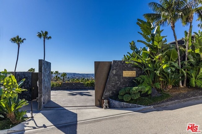 Photo - 1851 N Stanley Ave