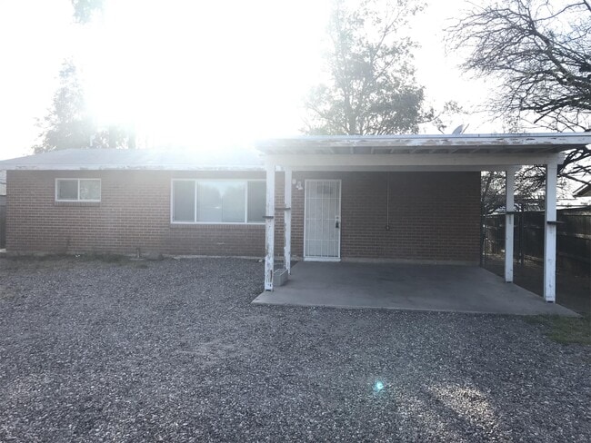 Building Photo - 2503 N Euclid Ave