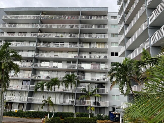 Photo - 1800 NW 24th Ave Unidad 510