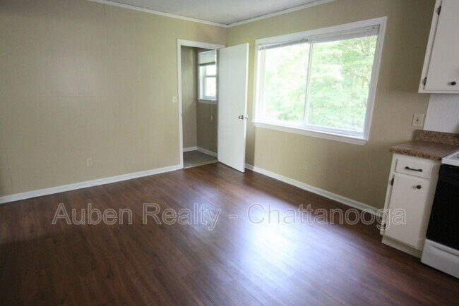Photo - 6221 Hansley Dr Unidad B Rental
