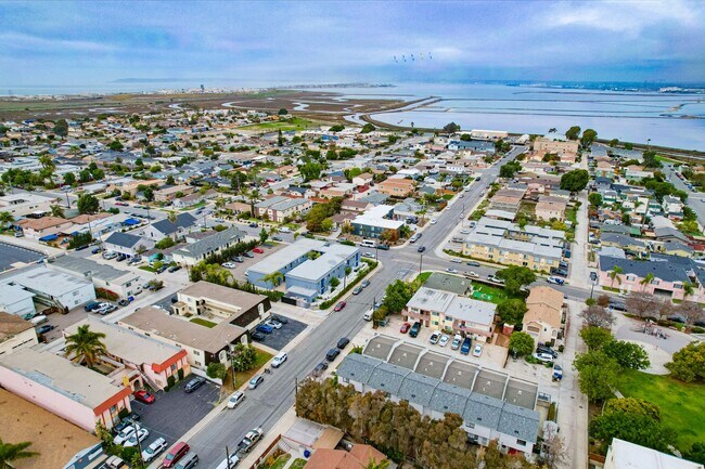 Photo - Beautiful 2BR with Parking ~ JUST 1.5 MILE... Unit B