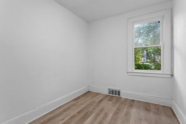 Photo - 7405 Garden St