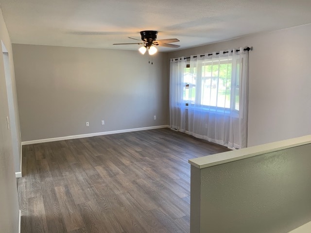 Upstairs Living Room - 1522 Holley St