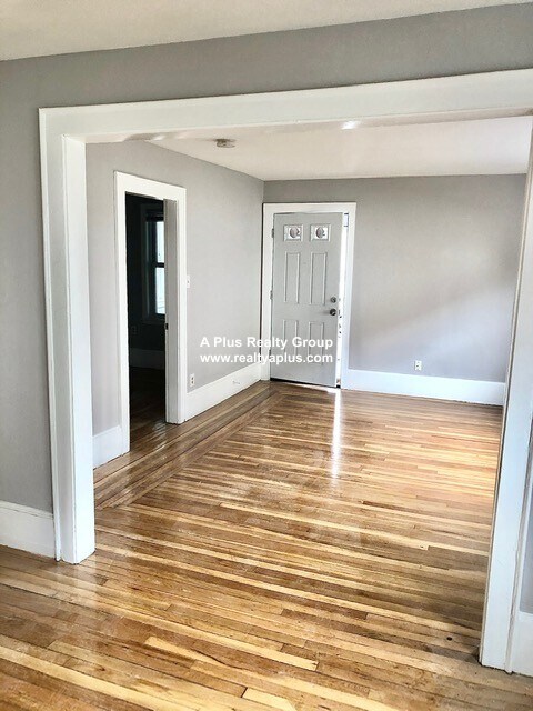 36 Lexington Ave Unit 1